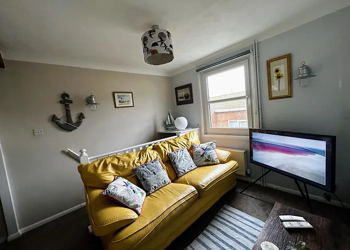Hastings Old Town Tackleway Privileged Sea Views Whole House 3 Beds