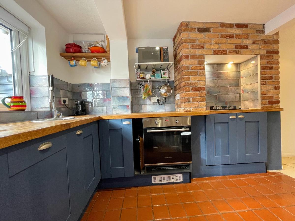 Old Town Tackleway Privileged Sea Views Whole House 3 Beds Vakantiehuis Hastings
